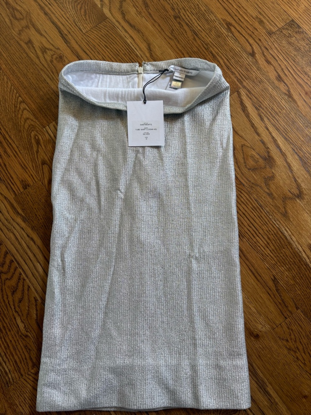 Diane von Furstenberg Silver Metallic Tube Skirt - Picture 2 of 3